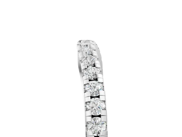 Pavé Round Diamond Curved Band with Shared Prong Setting Platinum