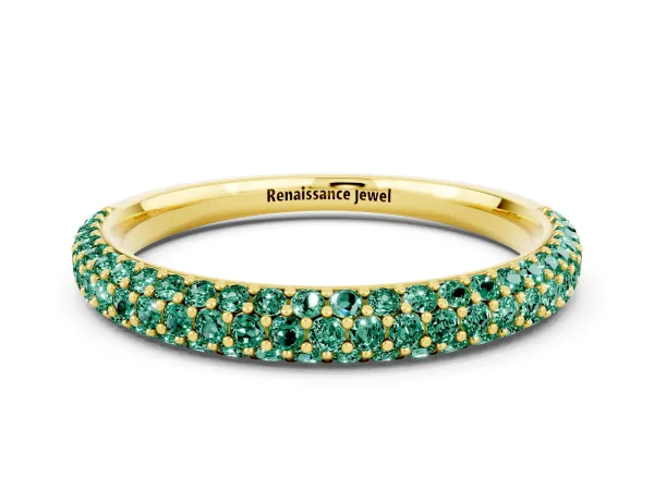 Round Green Sapphire Pavé Eternity Band with Shared Prong Setting Yellow gold