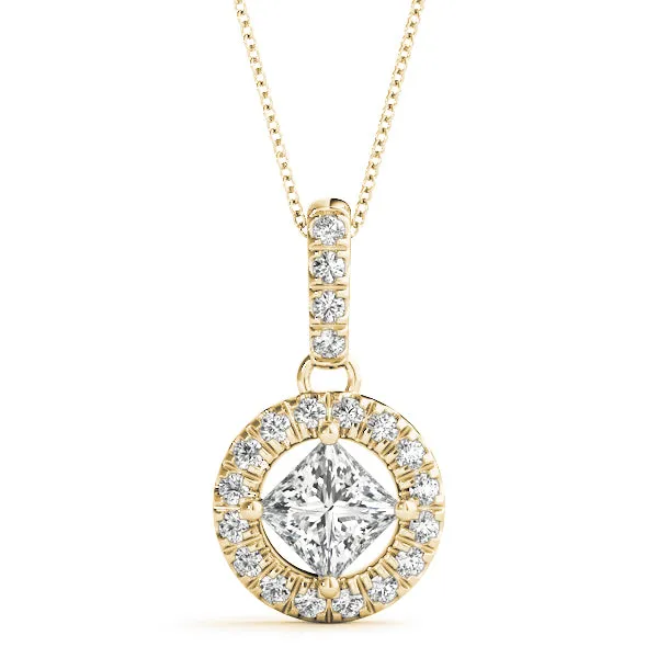Princess Cut Halo Diamond Pendant with Four-Prong Setting Yellow gold