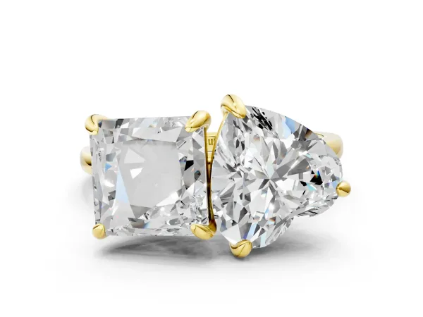 Heart and Princess Toi Moi Ring with Prong Setting and Plain Band Yellow gold