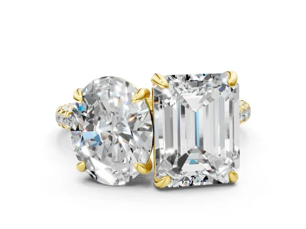 Oval and Emerald Toi Moi Ring with Prong Setting and Pave Band Yellow gold