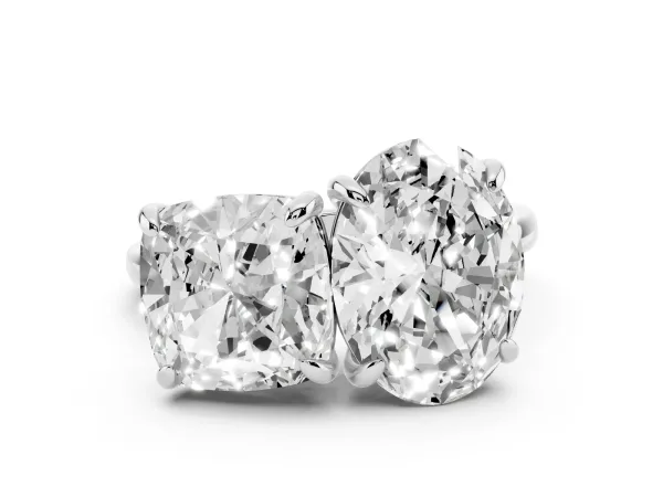 Oval and Cushion Toi Moi Ring with Prong Setting and Plain Band White gold