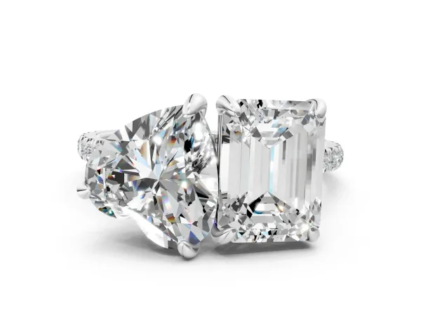 Emerald and Heart Toi Moi Ring with Prong Setting and Pave Band White gold