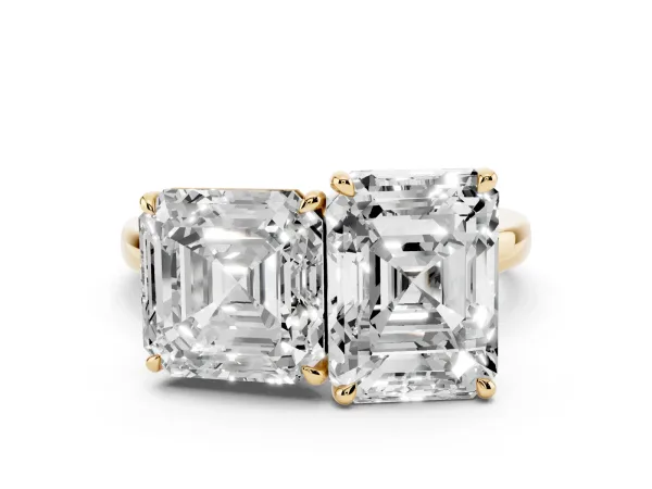 Asscher Cut and Emerald Cut Toi Moi Ring with Prong Setting Yellow gold