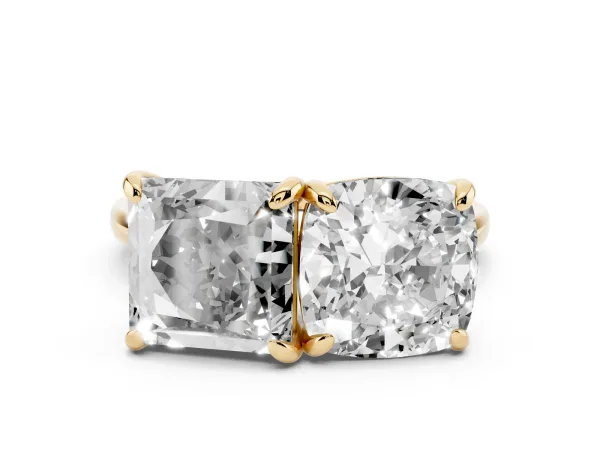 Cushion and Princess Toi Moi Ring with Prong Setting and Plain Band Yellow gold
