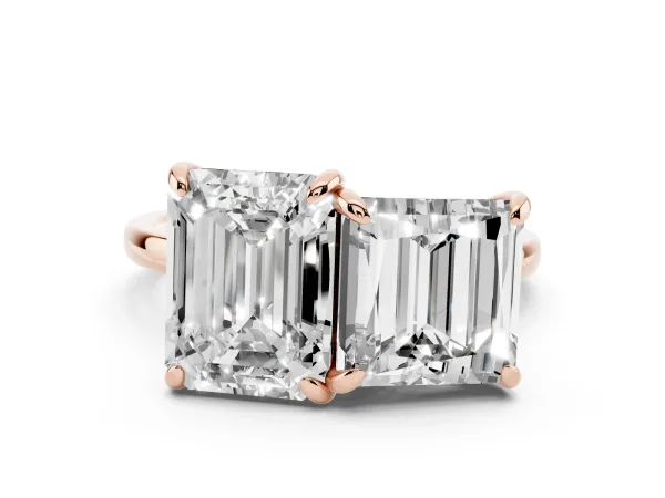 Emerald and Princess Toi Moi Ring with Prong Setting and Plain Band Rose gold