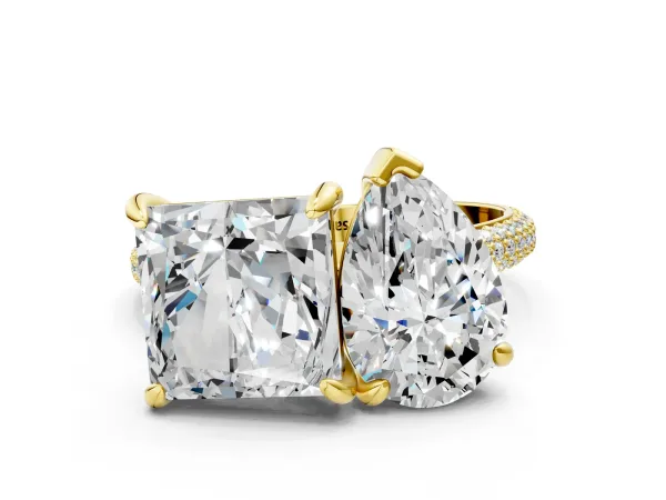Pear and Princess Toi Moi Ring with Prong Setting and Pave Band Yellow gold