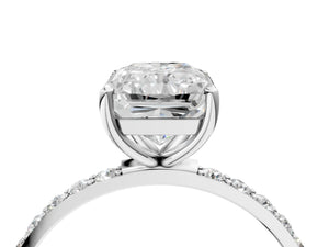 White gold Radiant Cut Diamond Pavé Band Solitaire Ring with Four-Prong Setting_112