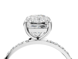 White gold Radiant Cut Diamond Pavé Band Solitaire Ring with Four-Prong Setting_118