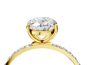 Yellow gold Oval Cut Diamond Pavé Band Solitaire Ring with Four-Prong Setting_4
