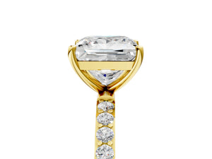 Yellow gold Princess Cut Diamond Pavé Band Solitaire Ring with Four-Prong Setting_29
