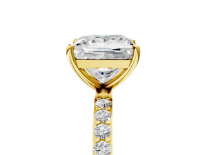 Yellow gold Princess Cut Diamond Pavé Band Solitaire Ring with Four-Prong Setting_59