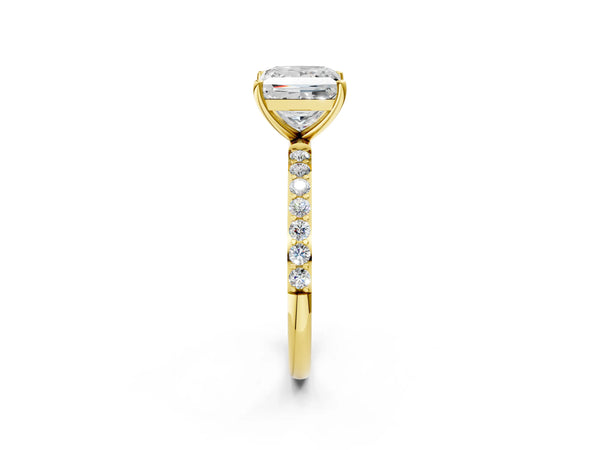 Yellow gold Princess Cut Diamond Pavé Band Solitaire Ring with Four-Prong Setting_80
