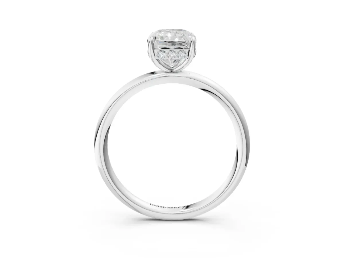Radiant Cut Solitaire Diamond Ring with a Classic Band and Four-Prong Setting Platinum