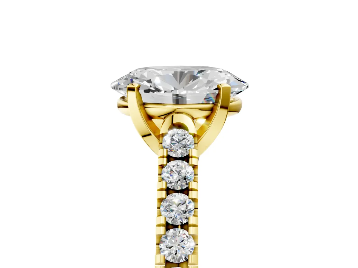 Oval Cut Diamond Pavé Band Solitaire Ring with Prong Setting Yellow gold