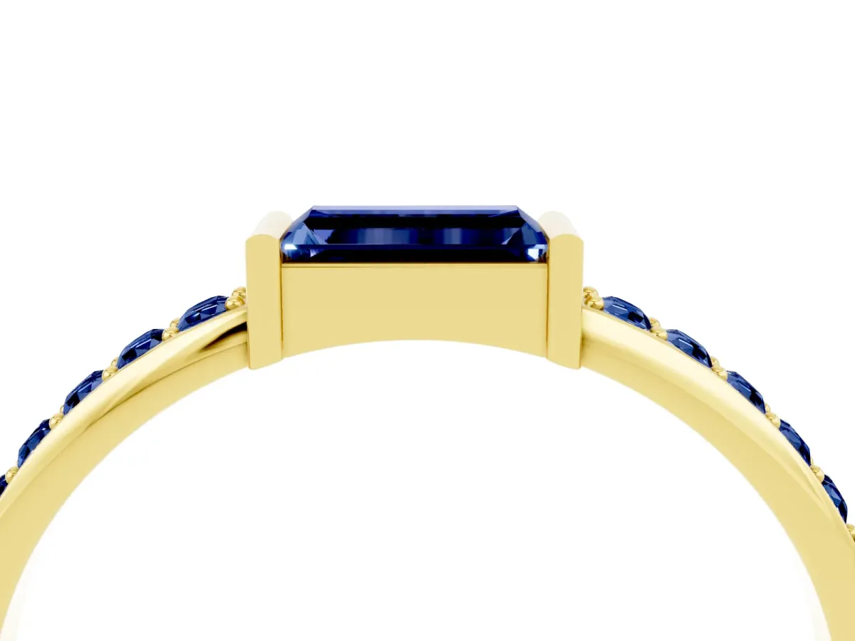 Baguette Blue Sapphire Pavé Band with Bar Setting Yellow gold