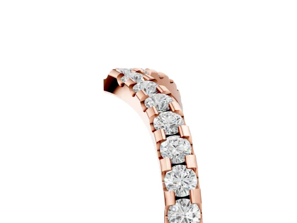 Pavé Round Diamond Chevron Band with Shared Prong Setting Rose gold