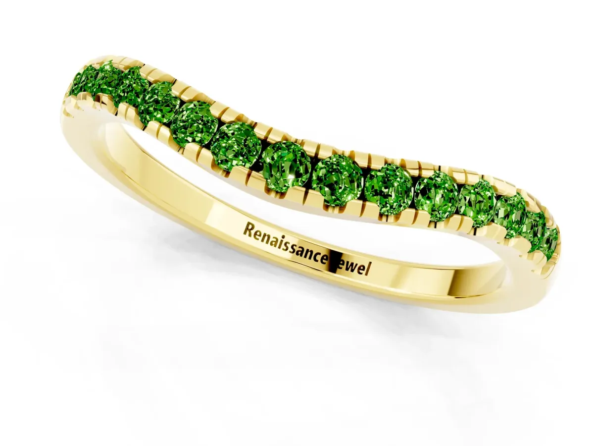 Peridot Pavé Curved Wedding Band Yellow gold