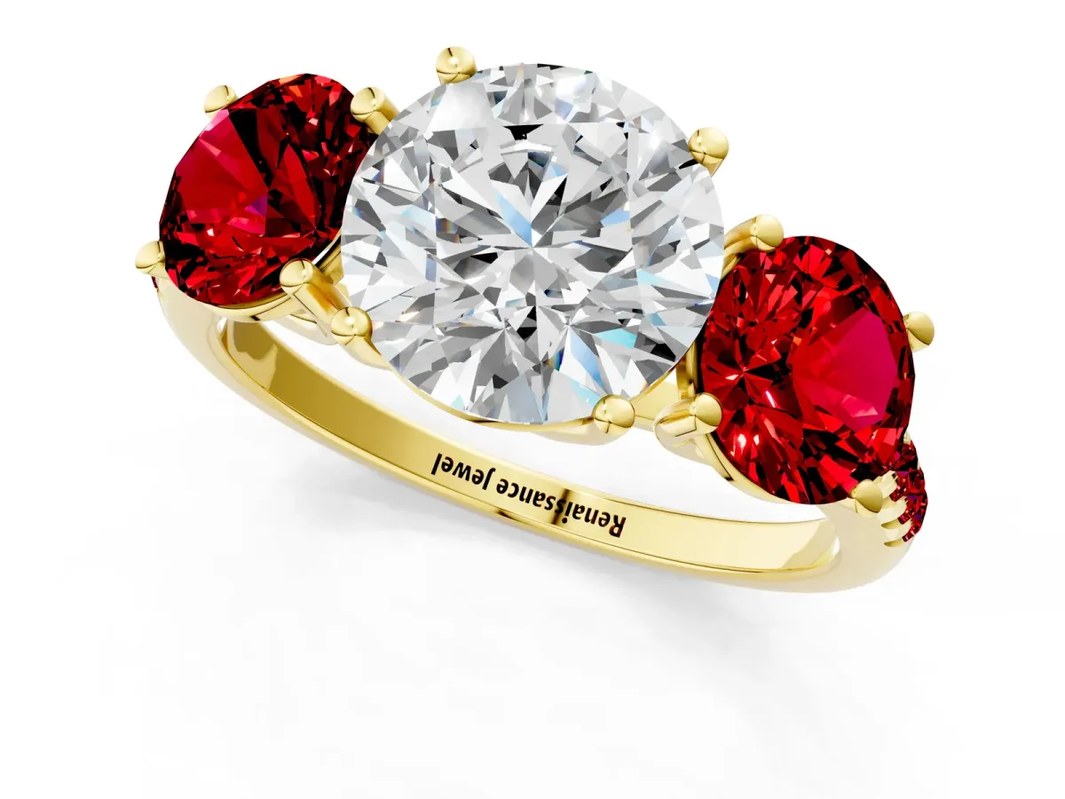 Three-Stone Round Cut Diamond Ring with Round Ruby Pavé Band and Prong Setting Yellow gold