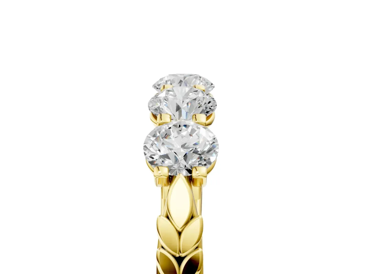 Five-Stone Round Diamond Prong-Set Band Yellow gold