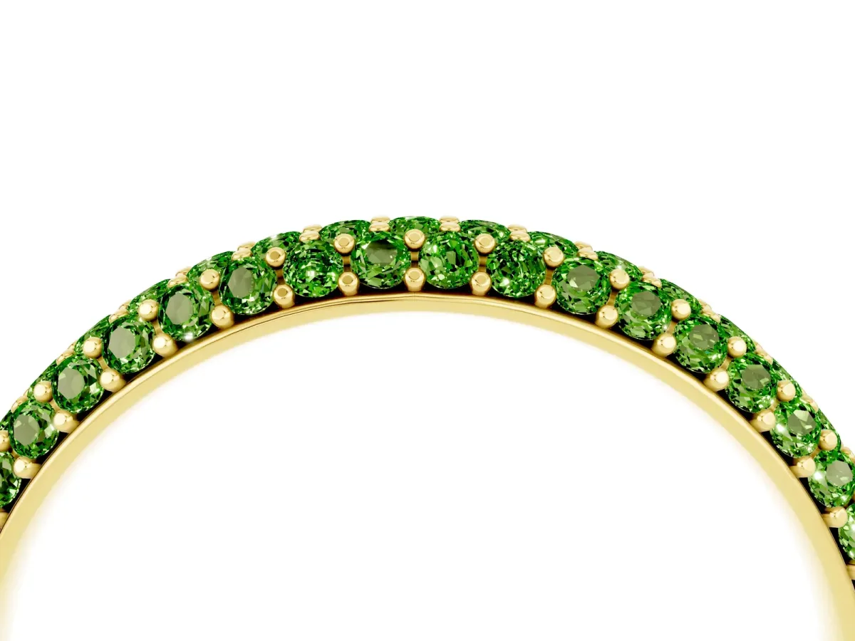 Round Peridot Pavé Eternity Band with Shared Prong Setting Yellow gold