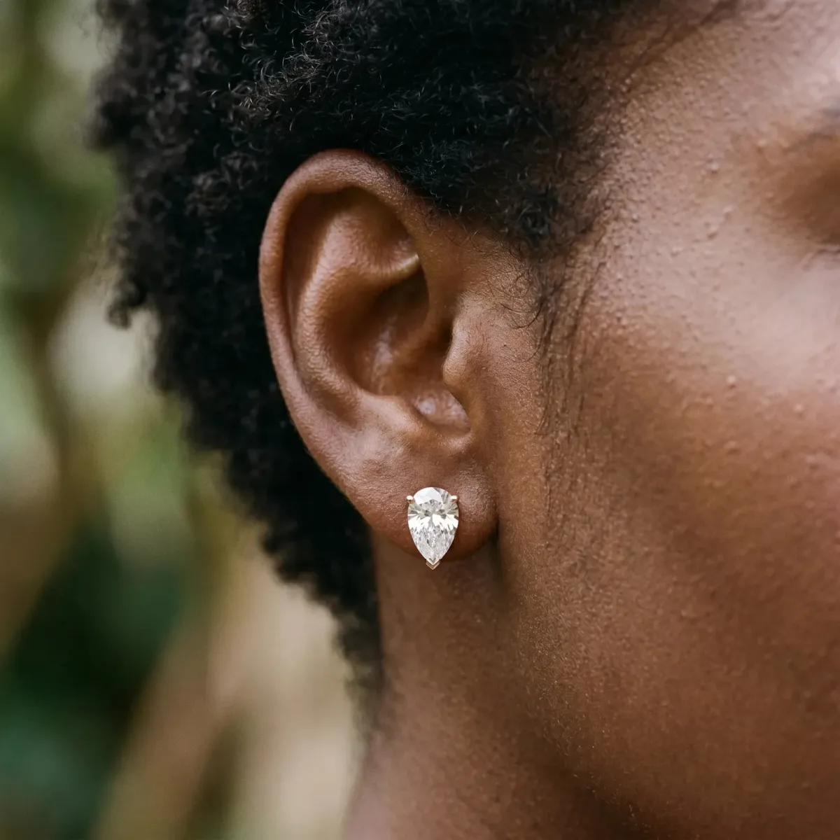 Pear Cut Diamond Stud Earrings Rose gold