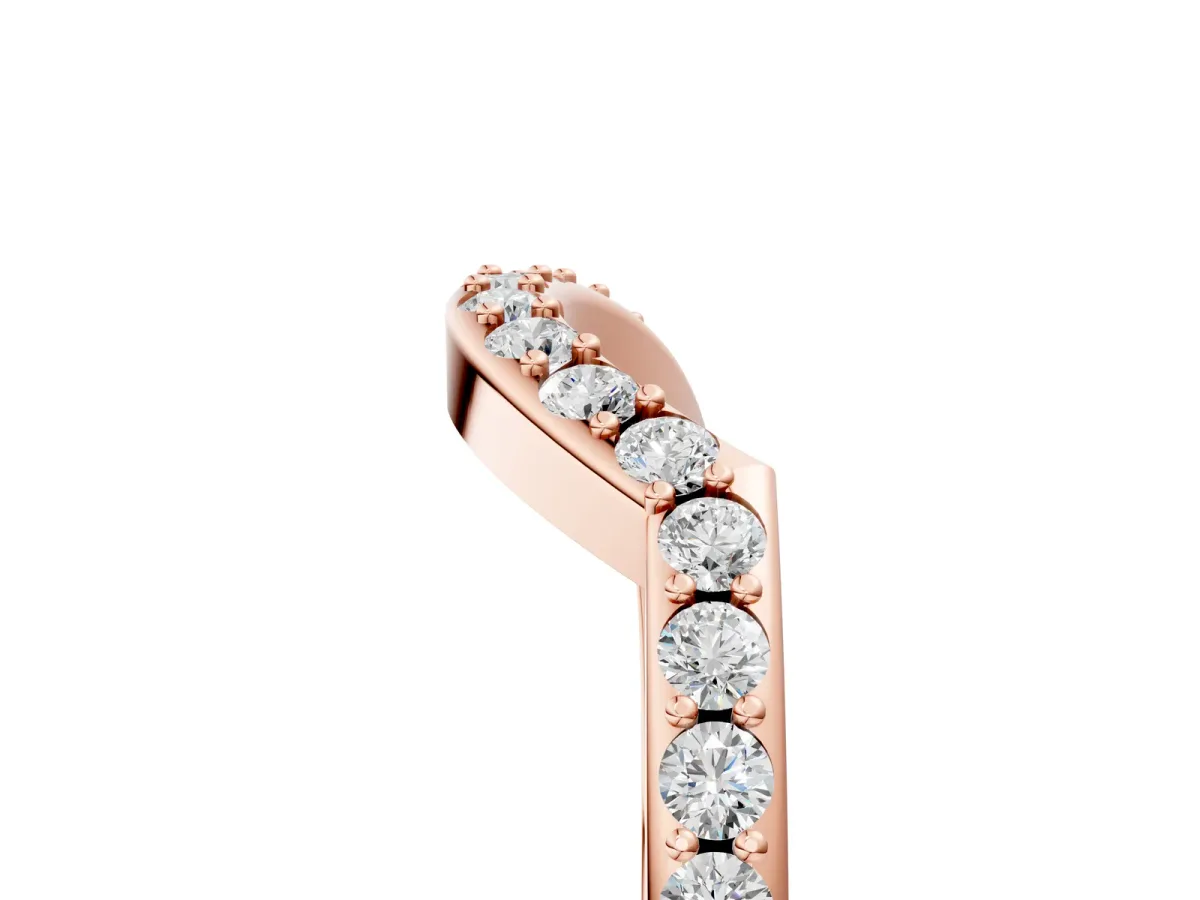 Round Diamond Pavé Twist Band with Shared Prong Setting Rose gold