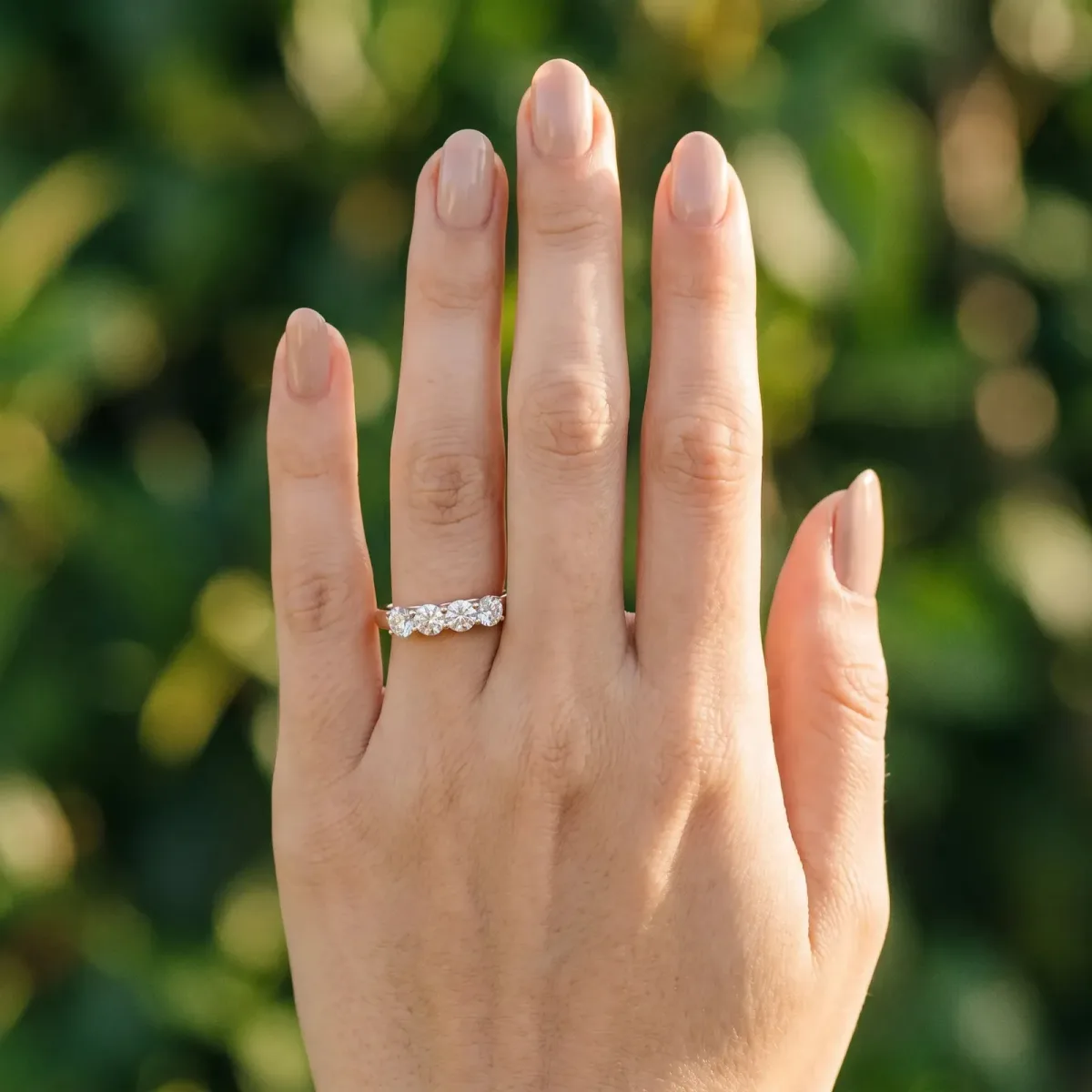 Four-Stone Round Diamond Prong-Set Band Rose gold
