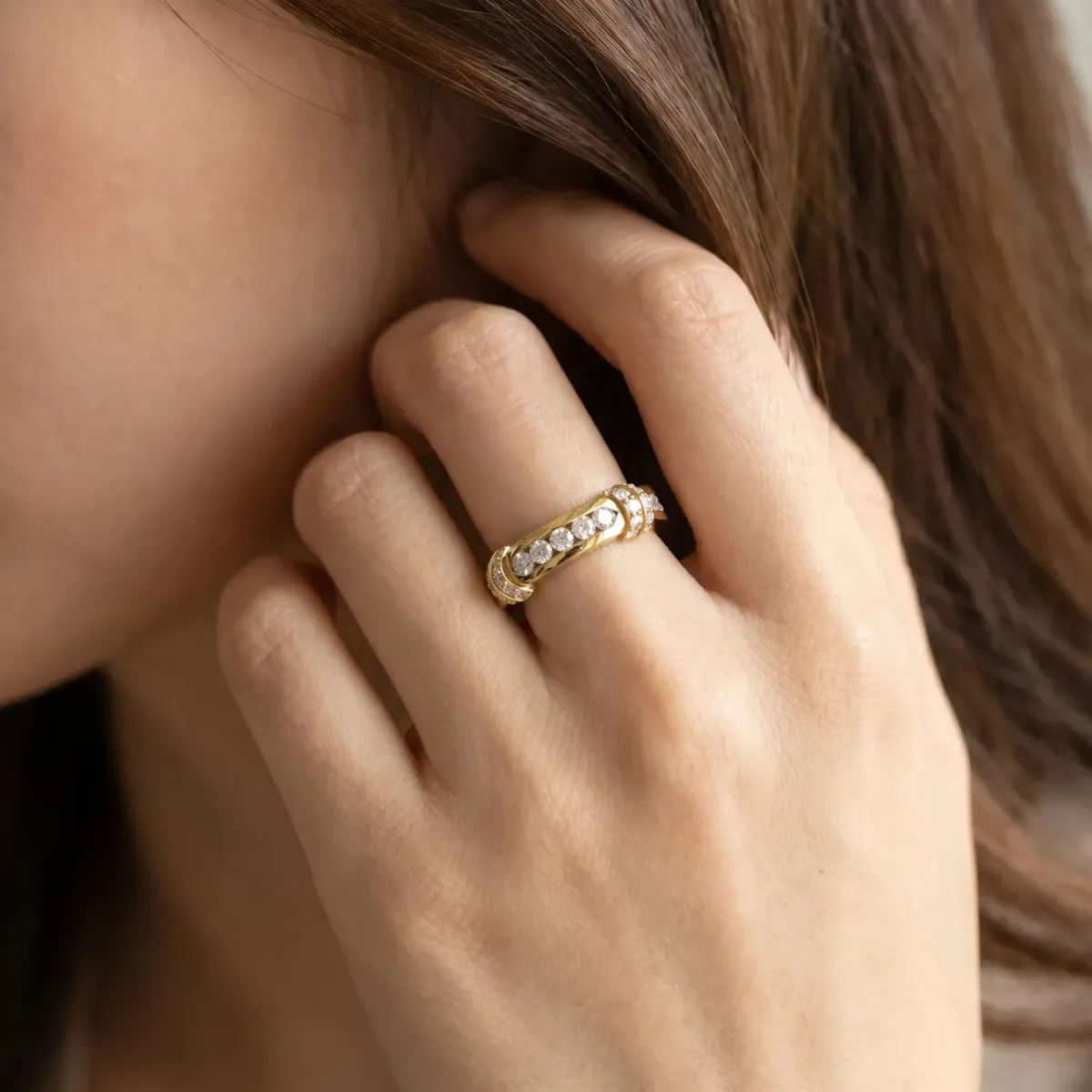 Pavé Round Diamond Link Band with Bezel Setting Yellow gold