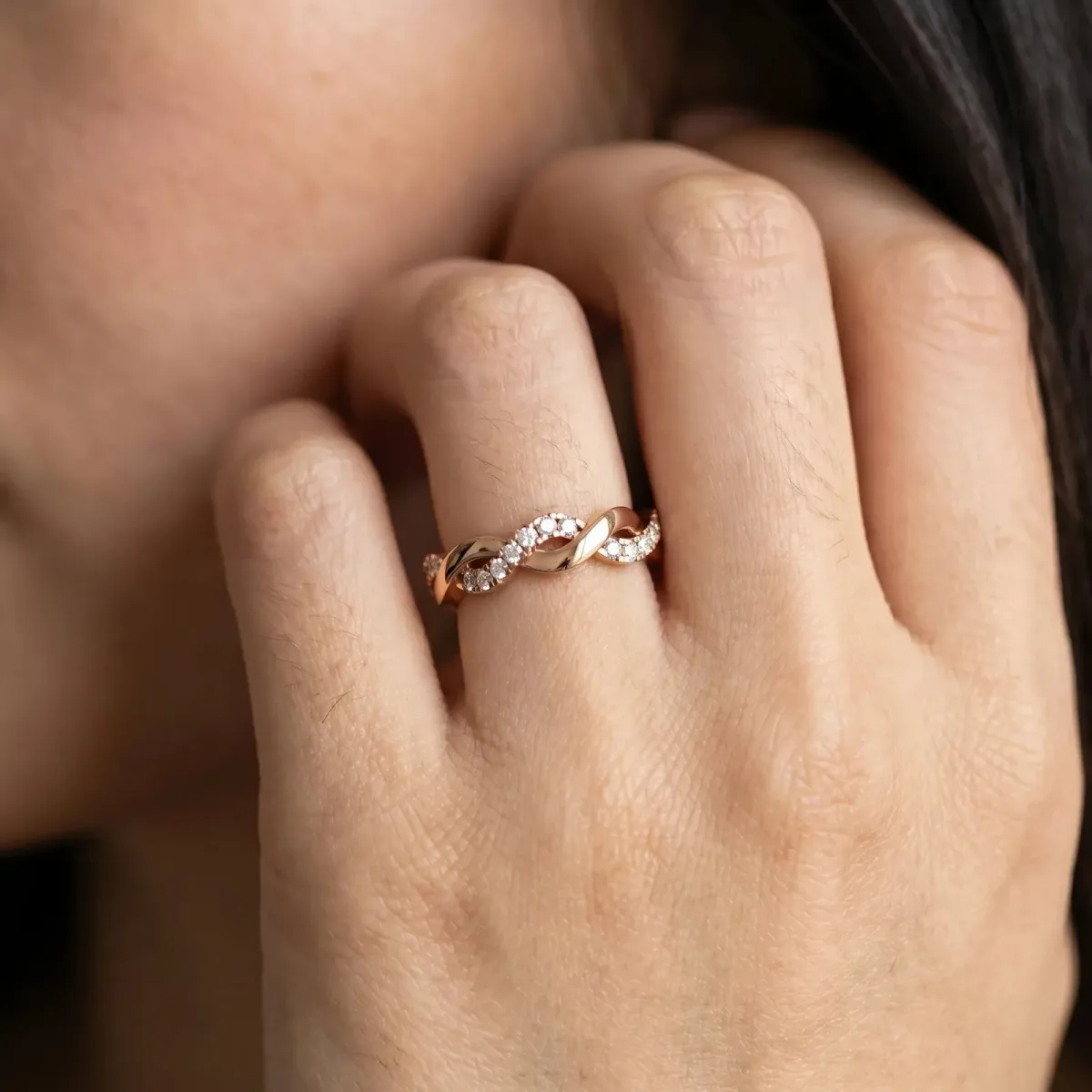 Pavé Round Diamond Twist Eternity Band with Shared Prong Setting Rose gold
