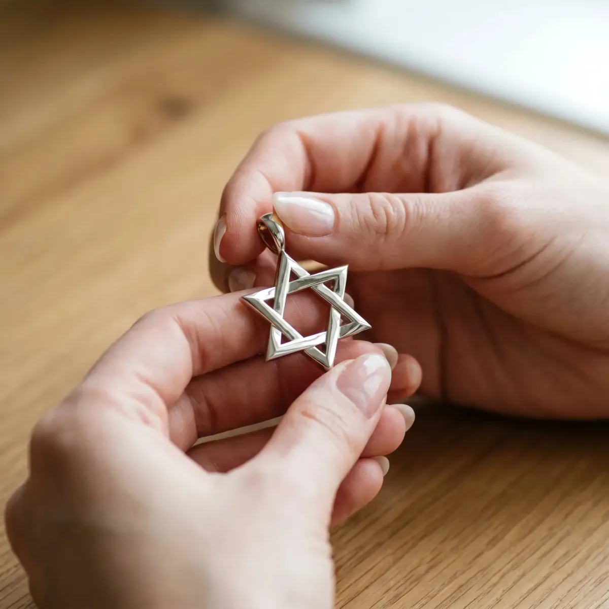 Silver Star of David Pendant White gold