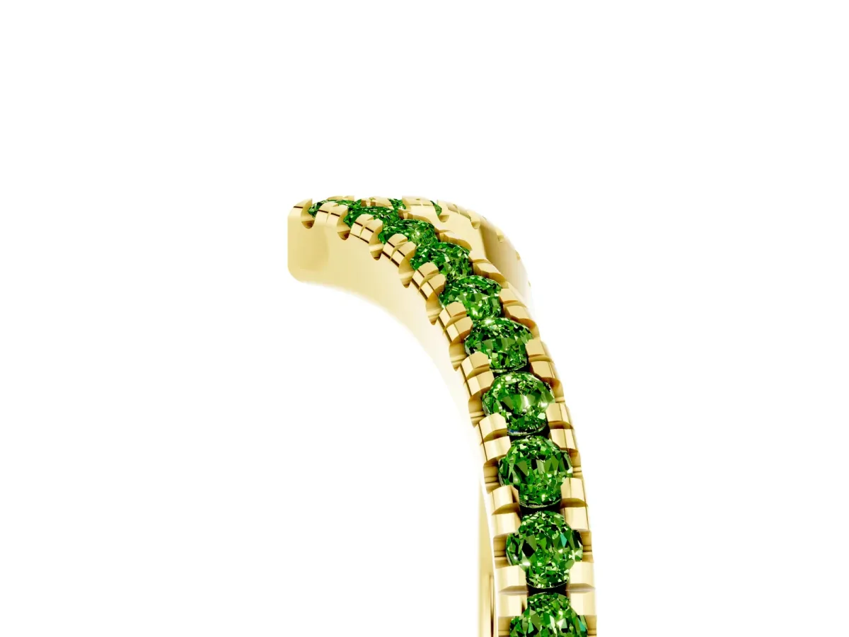 Pavé Round Peridot V-Shaped Chevron Band with Shared Prong Setting Yellow gold