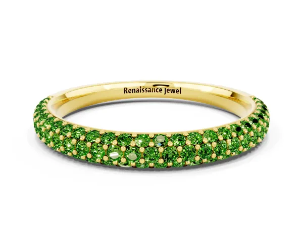 Round Peridot Pavé Eternity Band with Shared Prong Setting Yellow gold