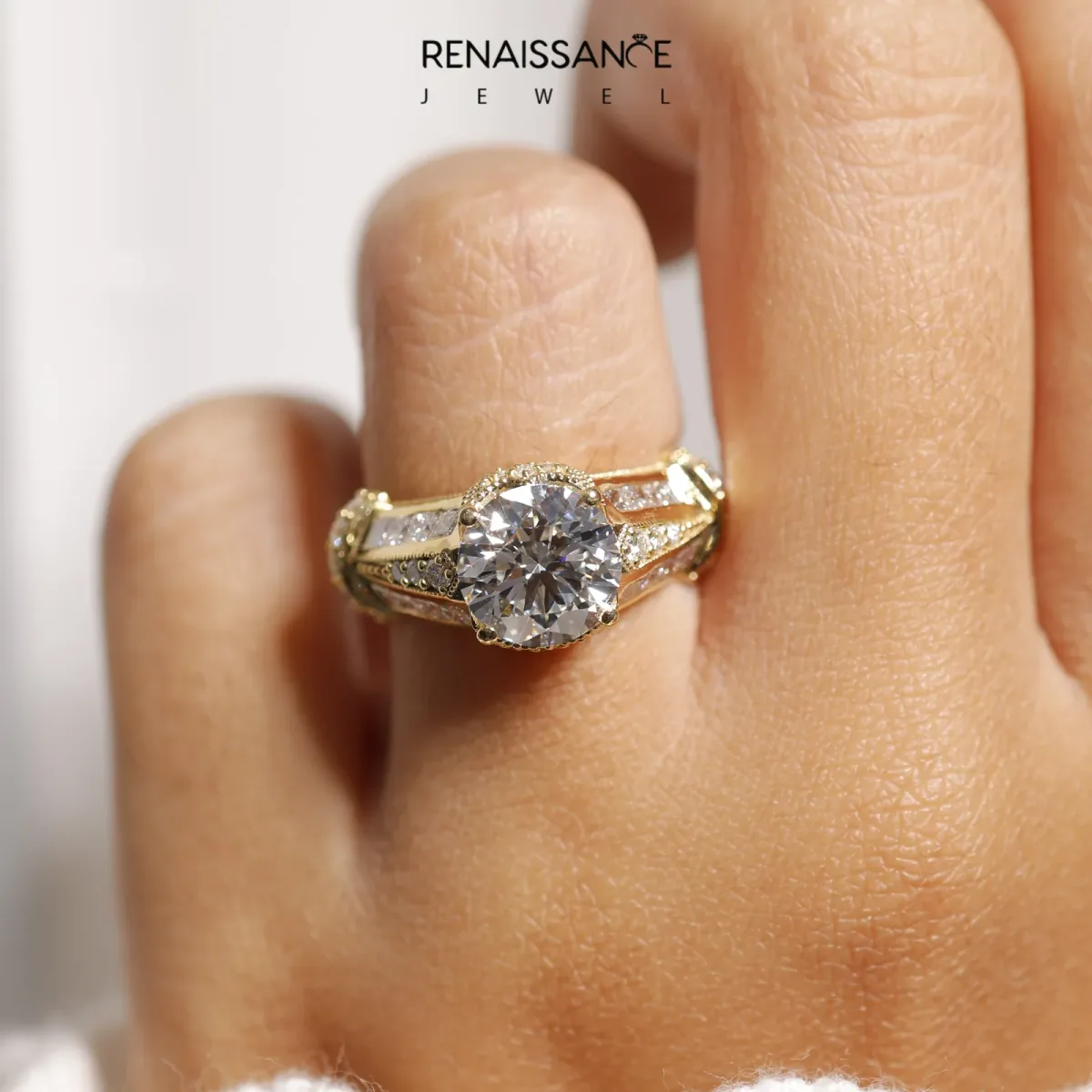 Vintage Milgrain Round Cut Diamond Split Shank Ring with Prong Setting Yellow gold