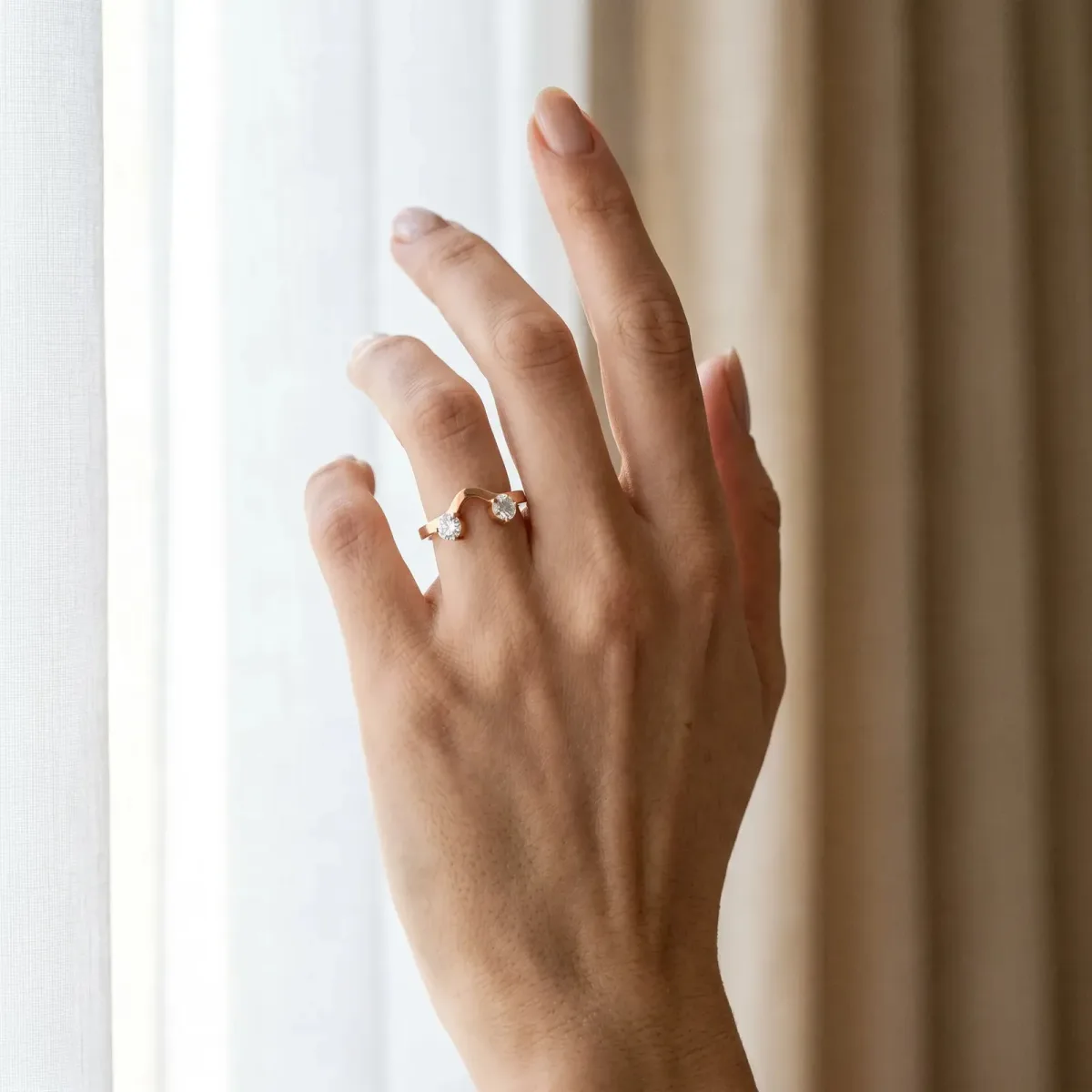 Dual Round Diamond Open Band Ring with Prong Setting Rose gold
