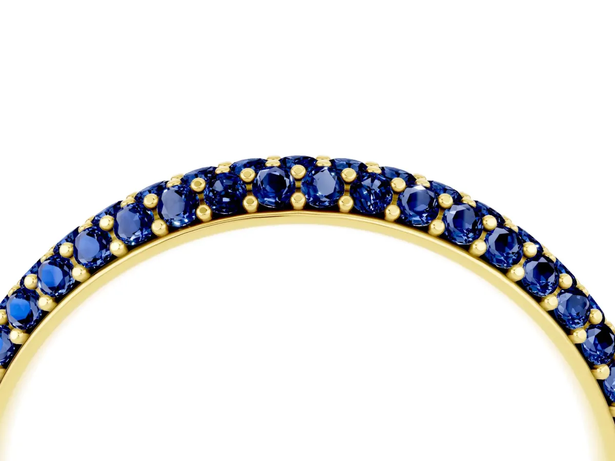 Round Blue Sapphire Pavé Eternity Band with Shared Prong Setting Yellow gold