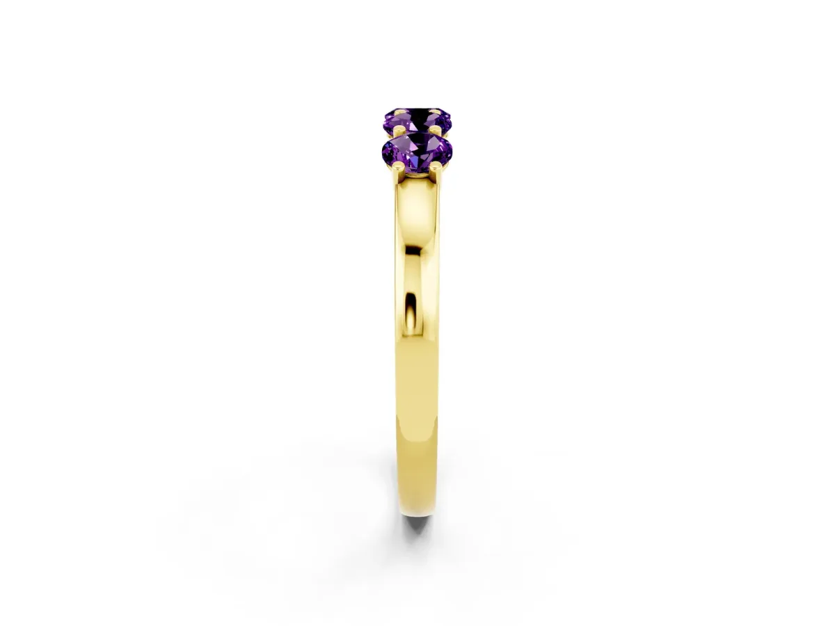 Four-Stone Round Amethyst Prong-Set Band Yellow gold