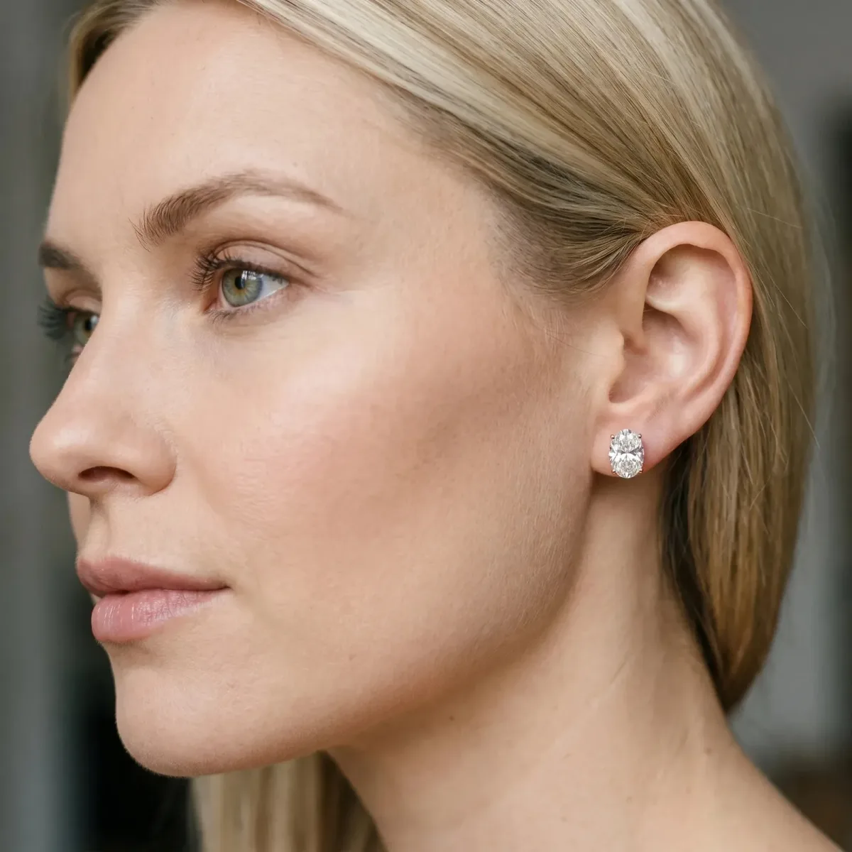 Oval Cut Diamond Stud Earrings Rose gold
