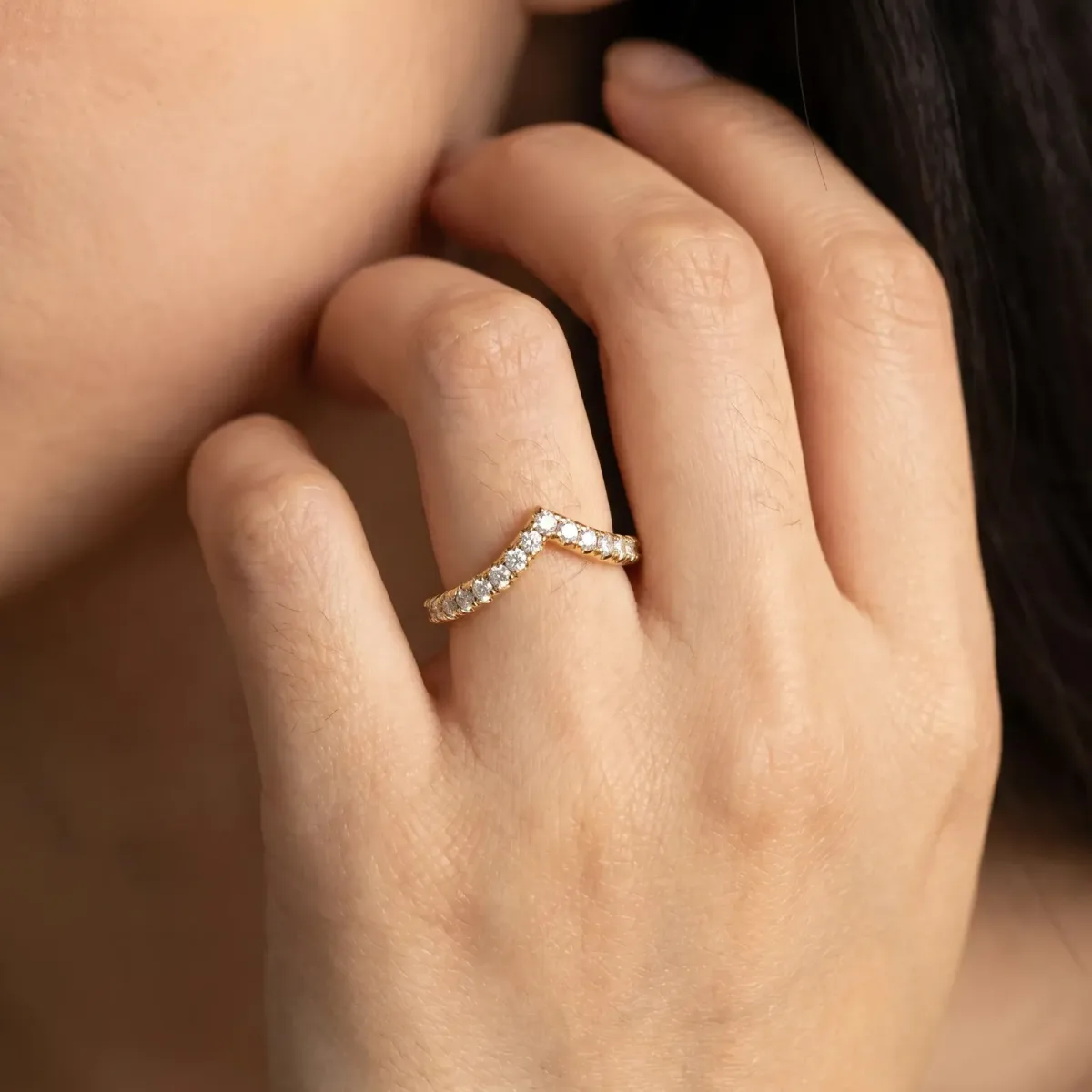 Pavé Round Diamond V-Shaped Chevron Band with Shared Prong Setting Yellow gold