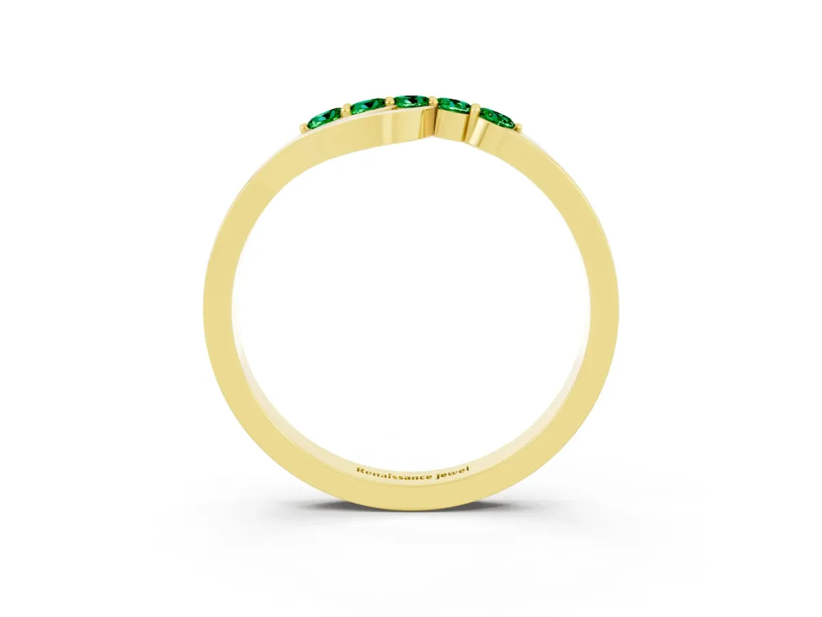 Five-Stone Round Emerald Crossover Band with Prong Setting Yellow gold