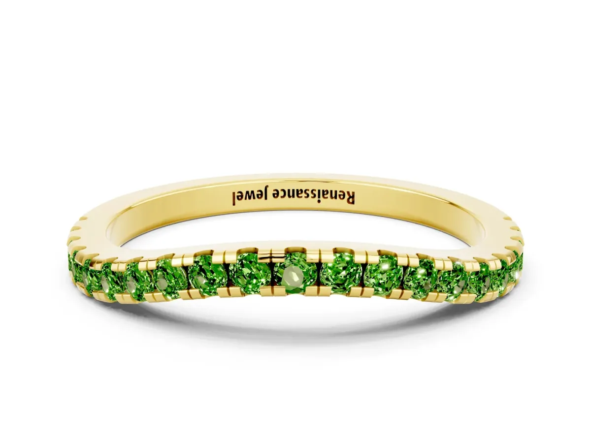 Round Peridot Pavé Half Eternity Band with Shared Prong Setting Yellow gold