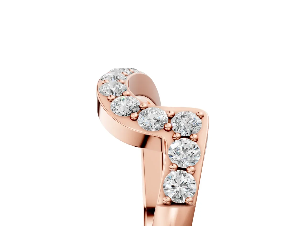 Round Diamond Pavé Chevron Wedding Band Rose gold