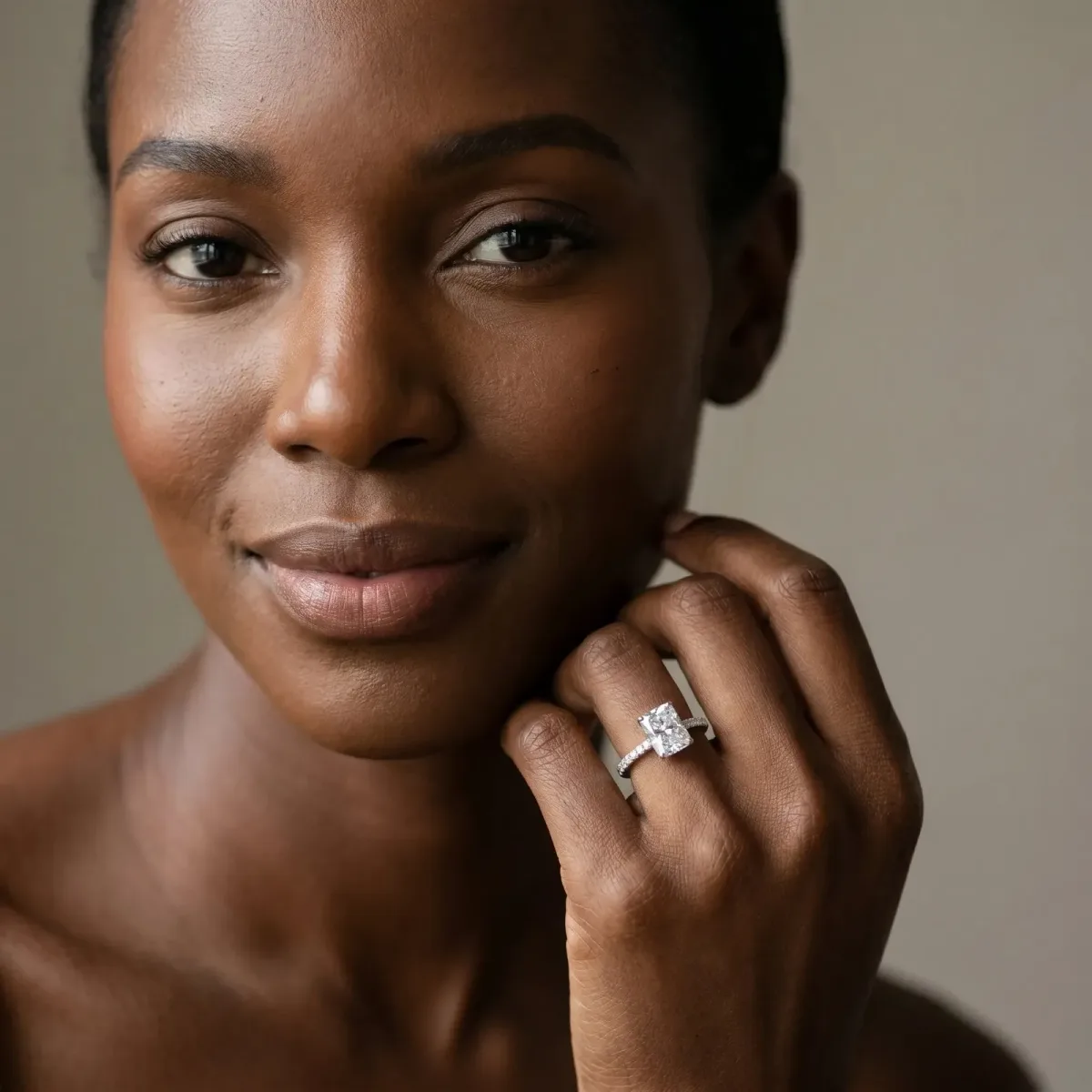 Radiant Cut Cut Diamond Pavé Band Ring with Four-Prong Setting Platinum