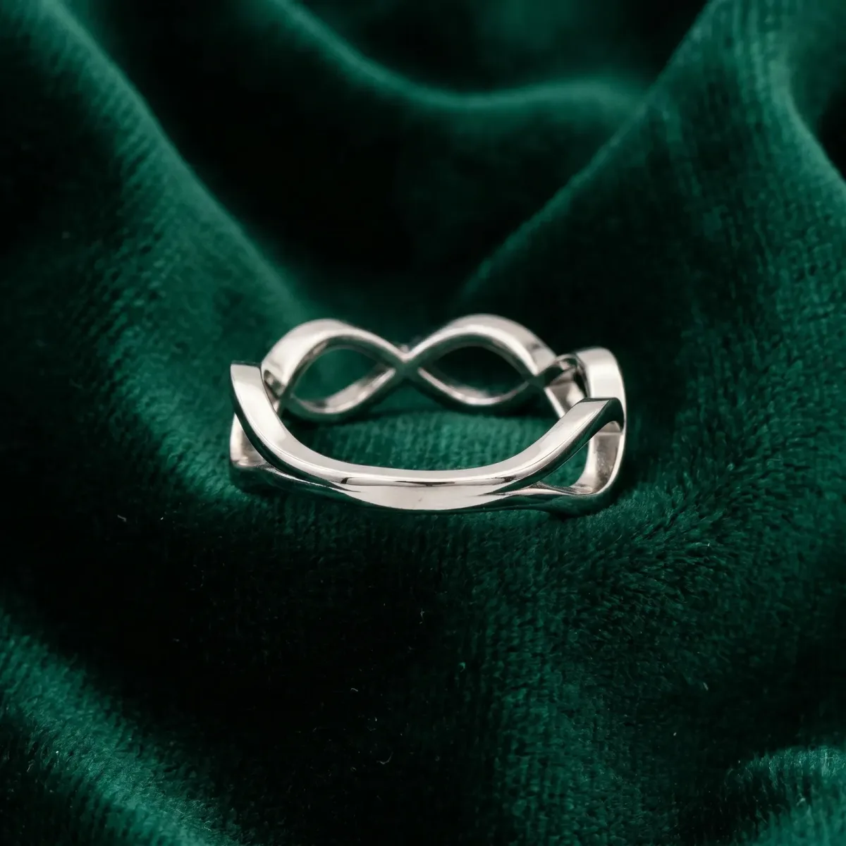 Twisted Infinity Plain Band Silver