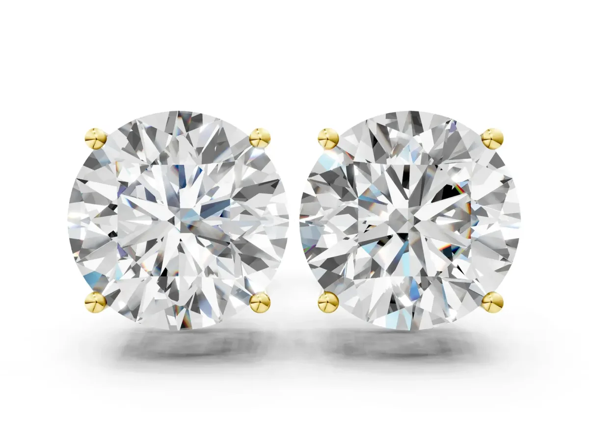 Round Cut Diamond Stud Earrings Yellow gold