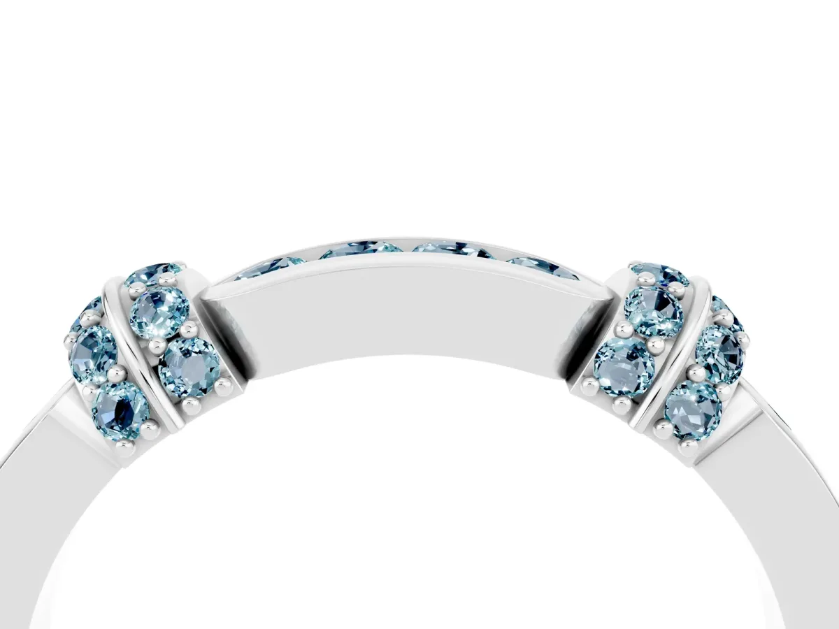 Pavé Round Aquamarine Link Band with Bezel Setting White gold