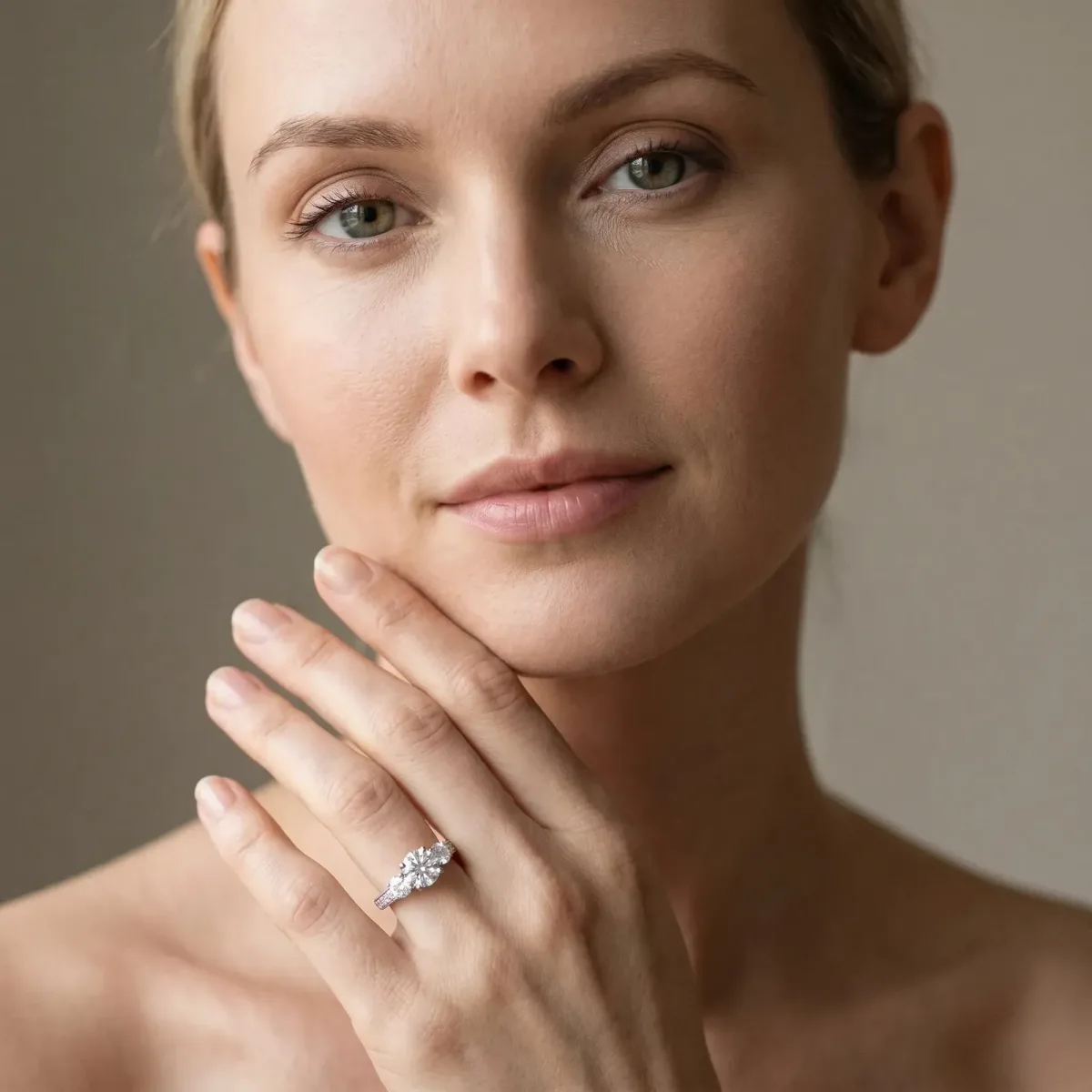 Three-Stone Round Cut Cut Diamond Engagement Ring with Split Shank and Prong Setting Silver