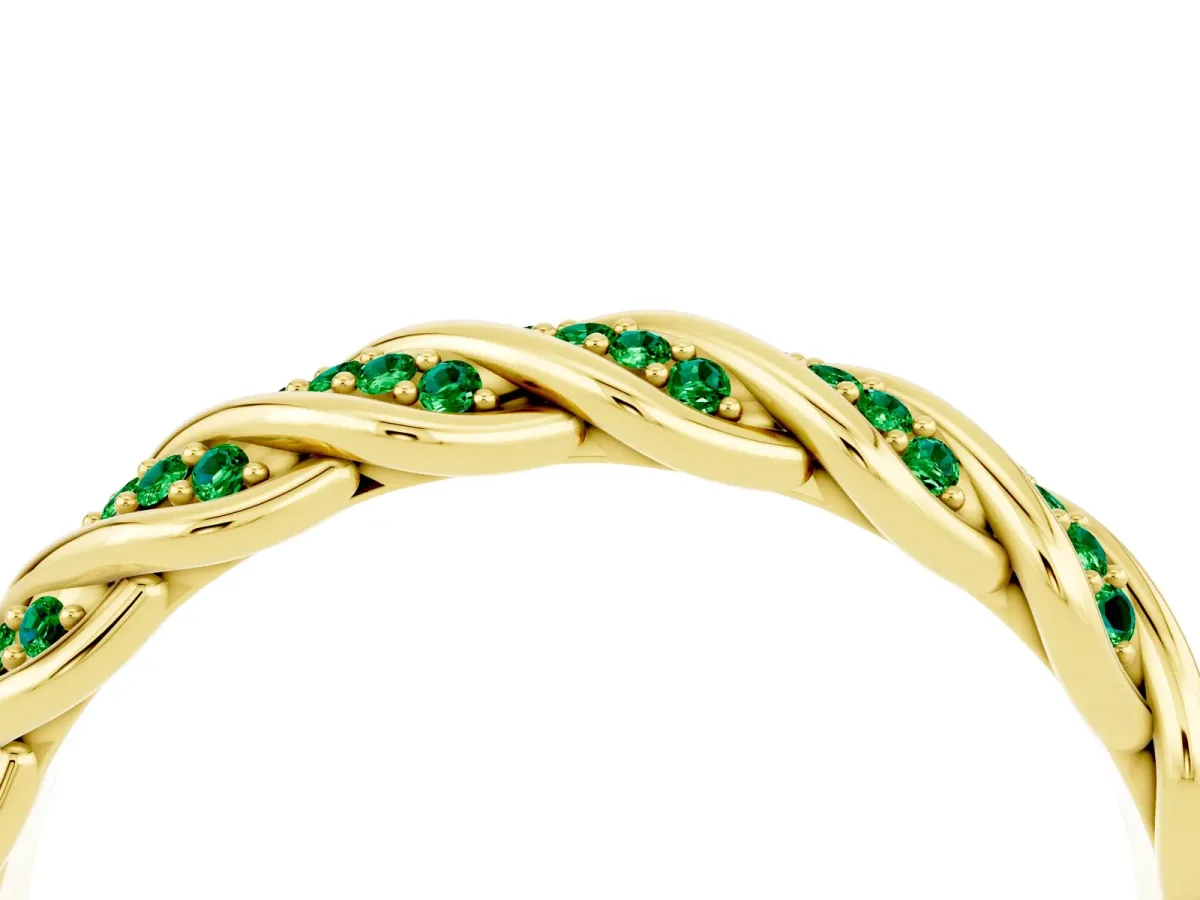 Twisted Pavé Round Emerald Eternity Band with Shared Prong Setting Yellow gold