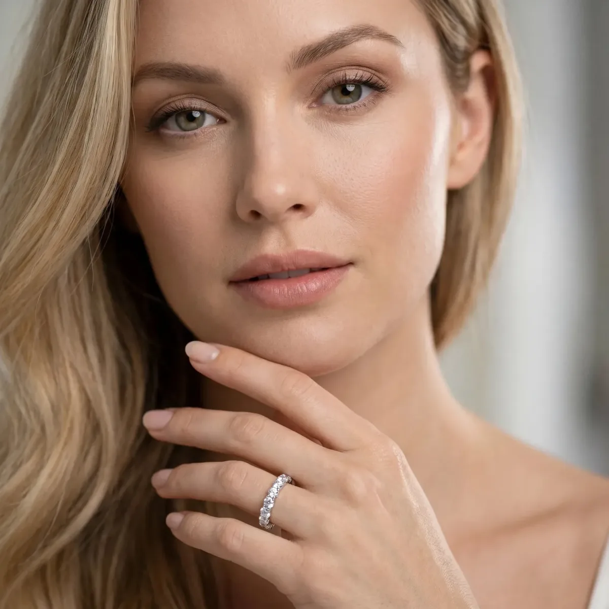Round Diamond Eternity Band with Pavé Setting and Shared Prong White gold