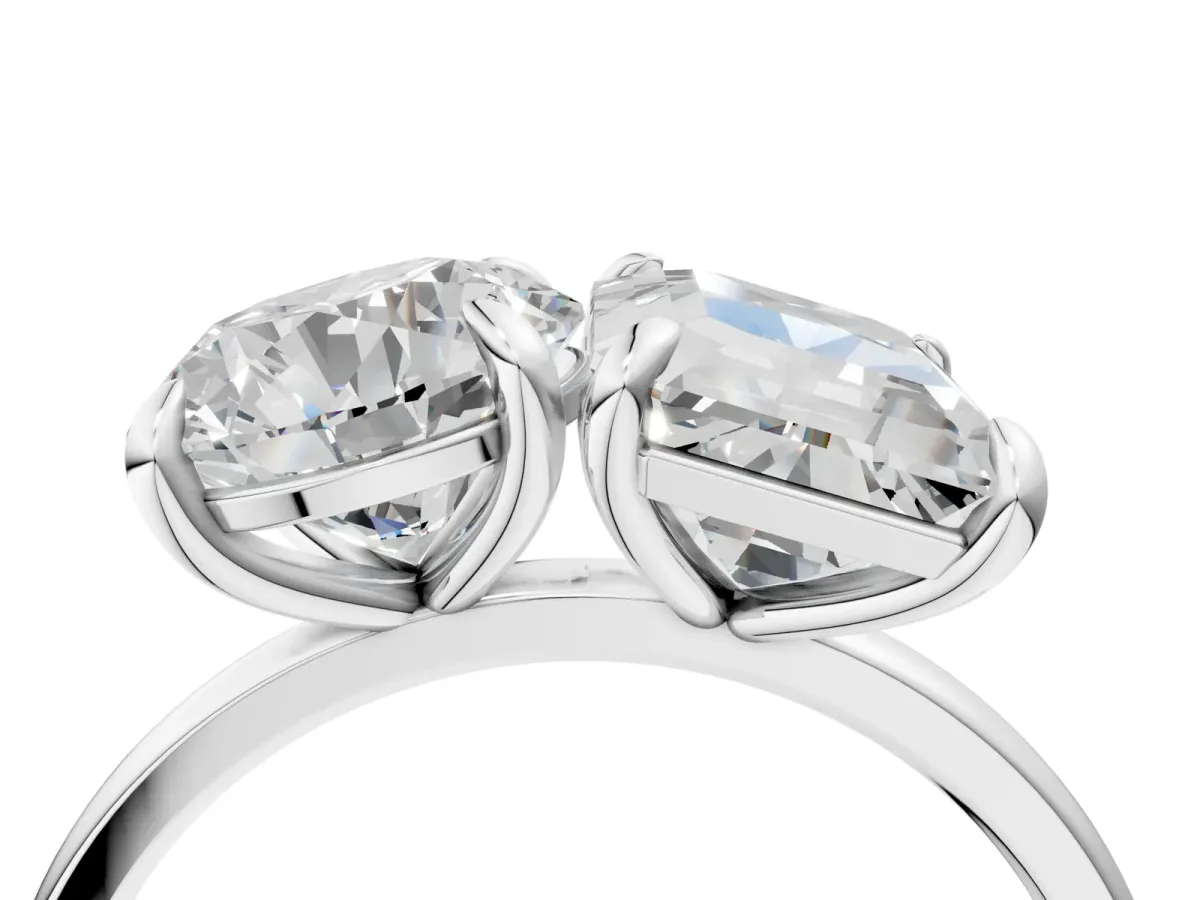 Round and Radiant Toi Moi Ring with Prong Setting and Plain Band Silver